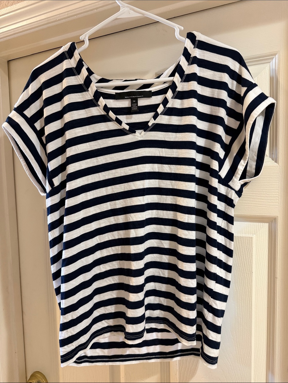 Cute stripped dark blue and white White House Black Market tee